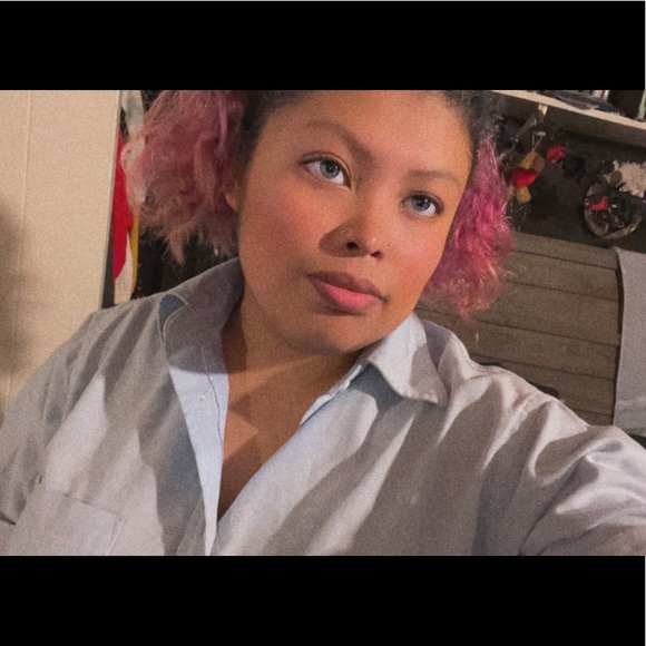 Meet your Posher, Mari - Picture 3 of 3